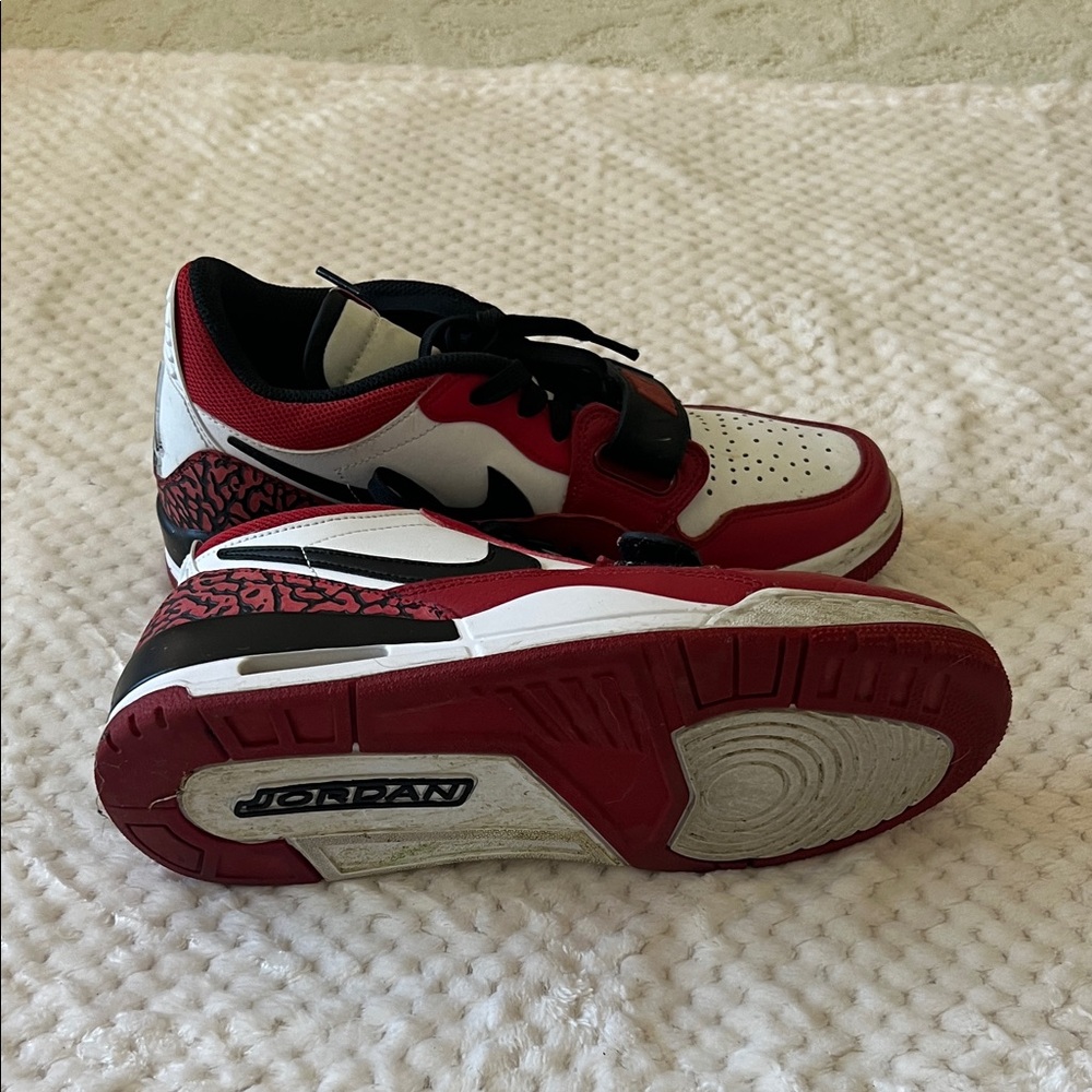 Nike Kids Red and White Sneakers with Black Accents - Picture 3 of 5
